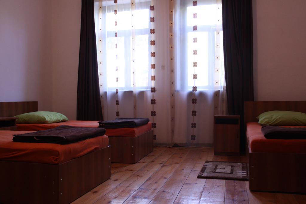 Gvirilas Sakhli Guest House Khashuri Exterior photo